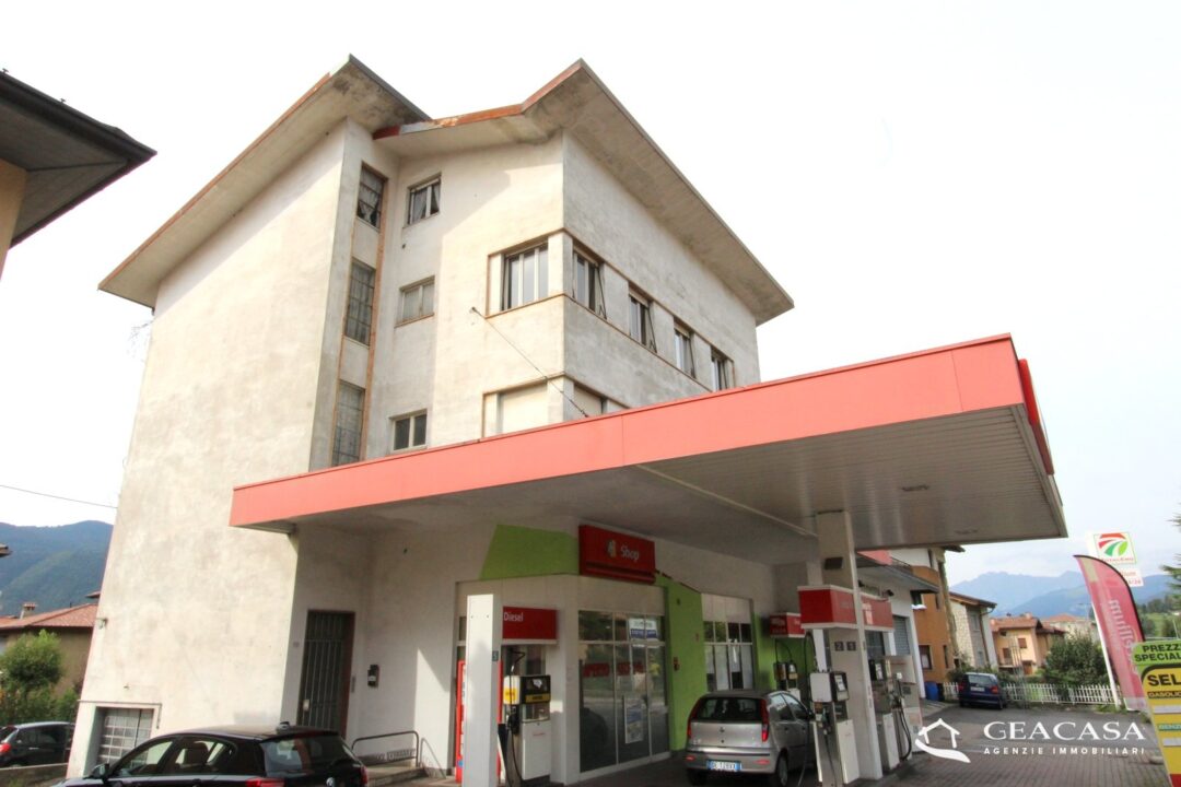 Attico da ristrutturare in centro