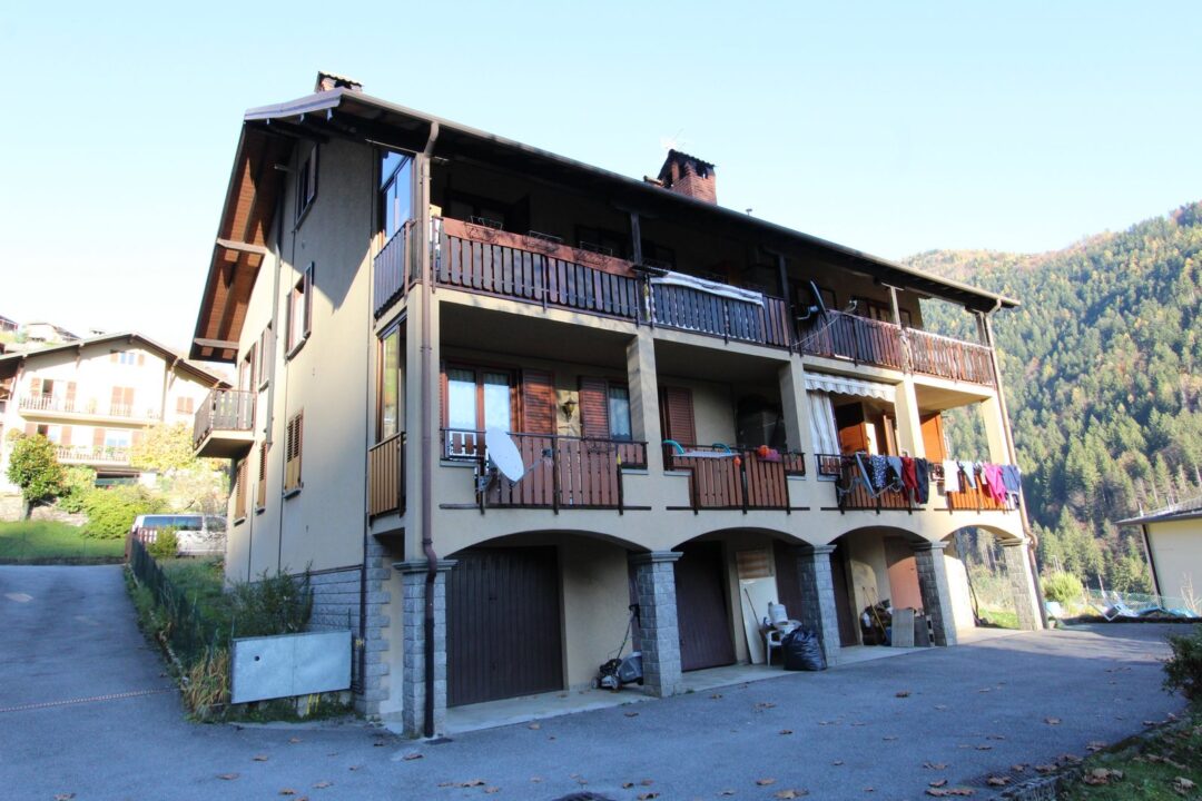 Ampio e luminoso appartamento libero su tre lati