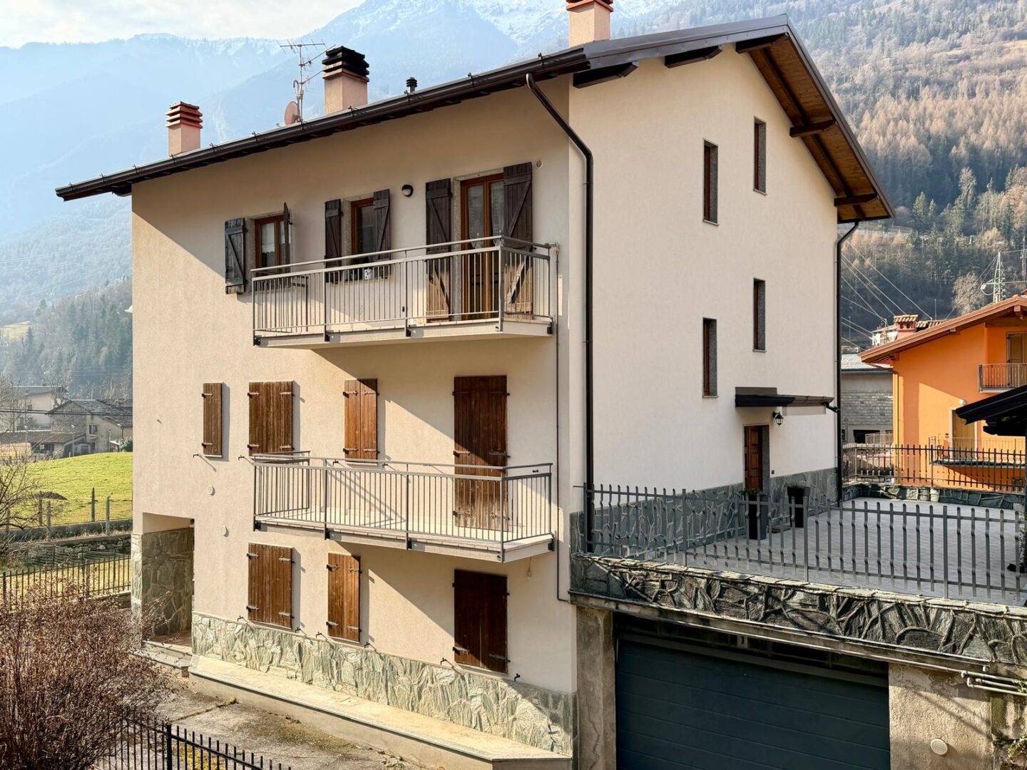 Porzione di casa con giardino privato