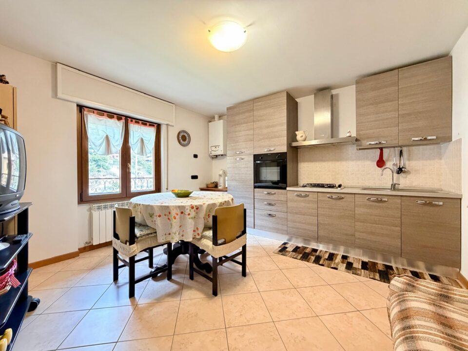 Trilocale ultimo piano