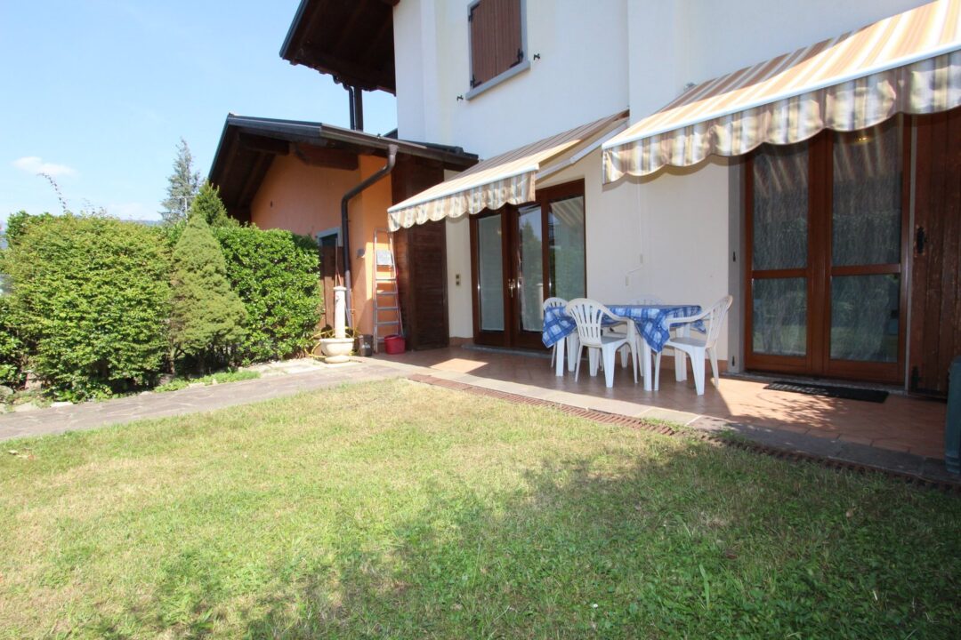 Appartamento con giardino privato, box e cantina